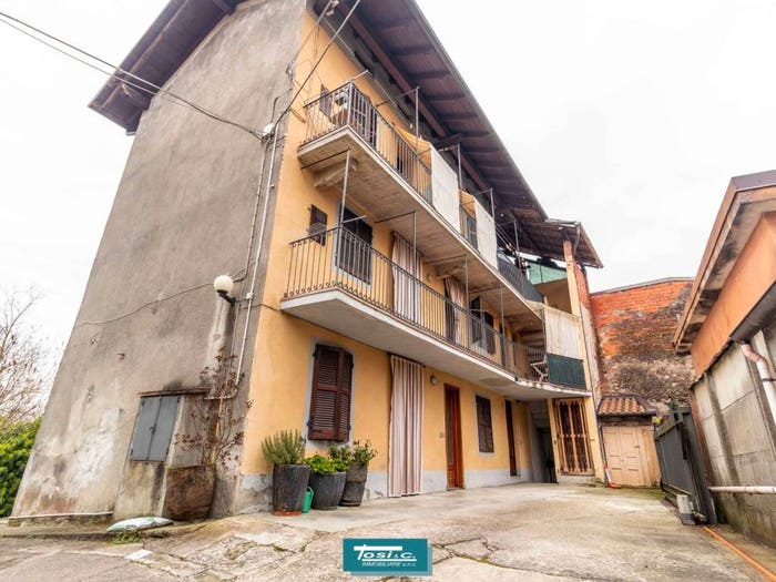 Casa con 5 locali in vendita in Via Cesare Cobianchi, Centro, Boca