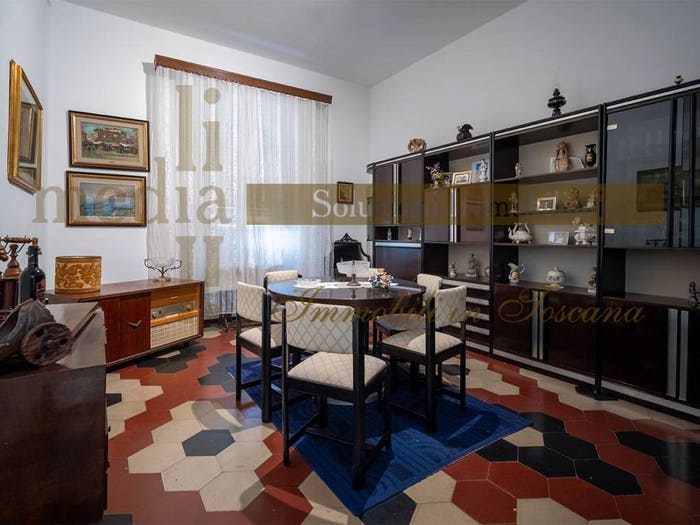 Appartamento quadrilocale in vendita in Via della Rondinella, Cisternone, Livorno