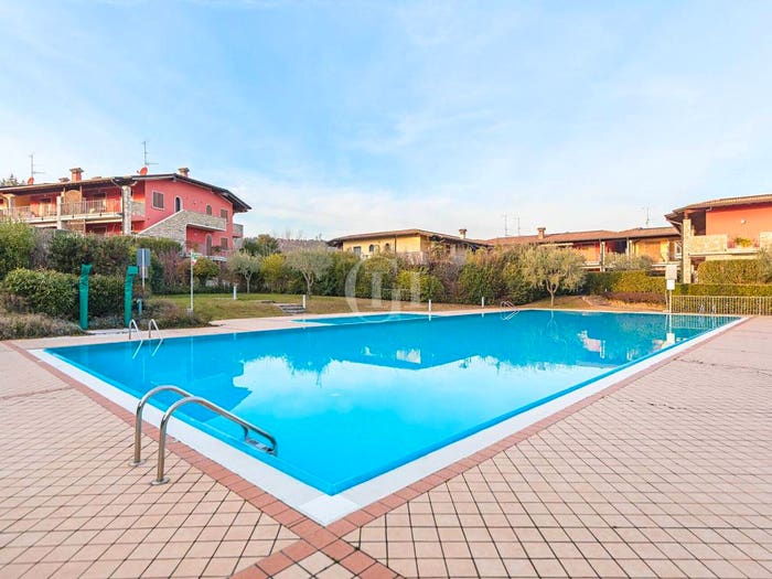 Appartamento bilocale in vendita in Via dei Mulini, Pieve Vecchia Villaggio Sanghen, Manerba del Garda