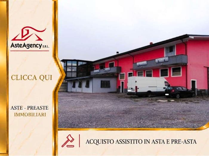 Appartamento con 6 locali in vendita in Via dei Porcini, Scurcola Marsicana