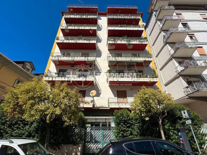 Appartamento trilocale in vendita in Via Fulvio Renella, Ferrarecce Università, Caserta