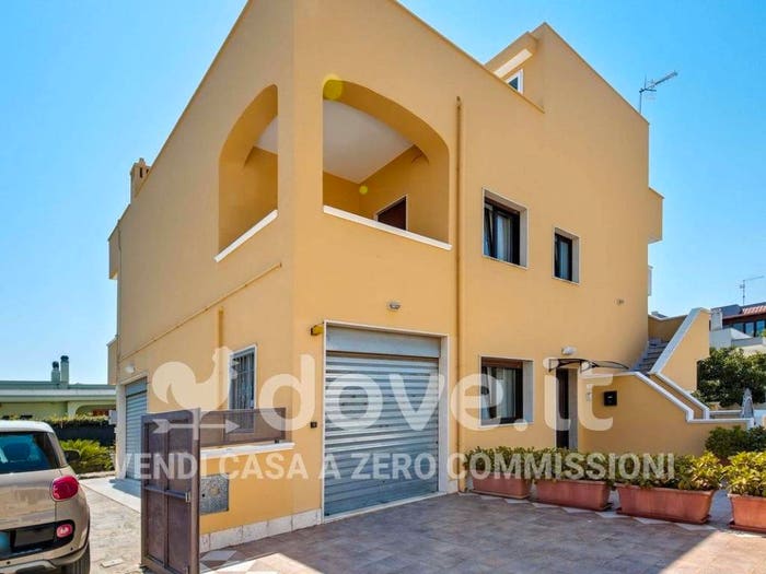 Casa con 5 locali in vendita in Via Adige, Pezze di Greco Pozzo Faceto Montalbano, Fasano