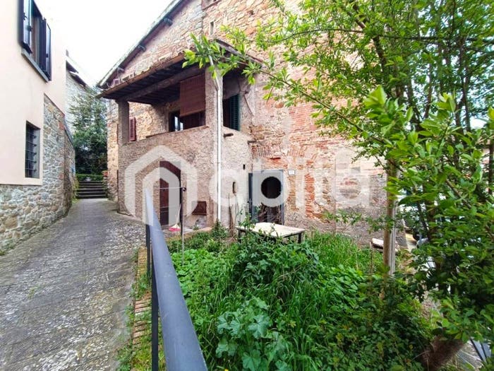 Casa con 6 locali in vendita in via del Valico, Ponte Agli Stolli, Figline e Incisa Valdarno
