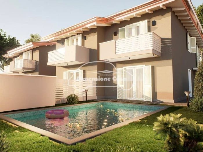 Casa con 5 locali in vendita in Via Galgani, Porcari