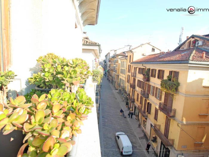 Appartamento trilocale in vendita in Via Bernardino Gatti, Centro Storico, Pavia
