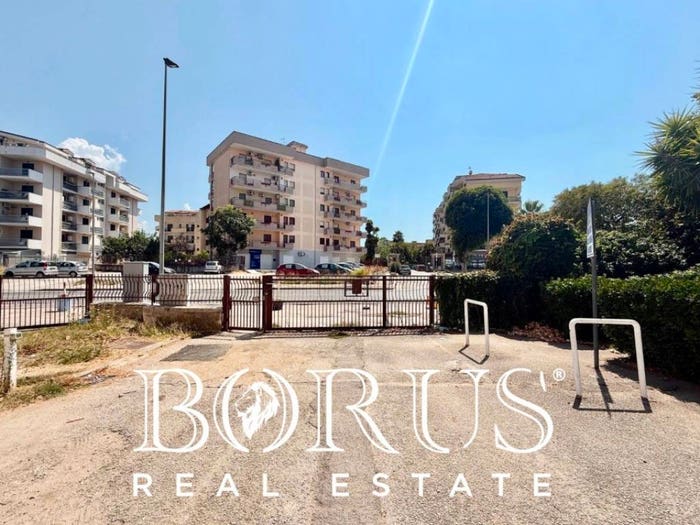 Appartamento con 5 locali in vendita in Via San Lorenzo, Aversa