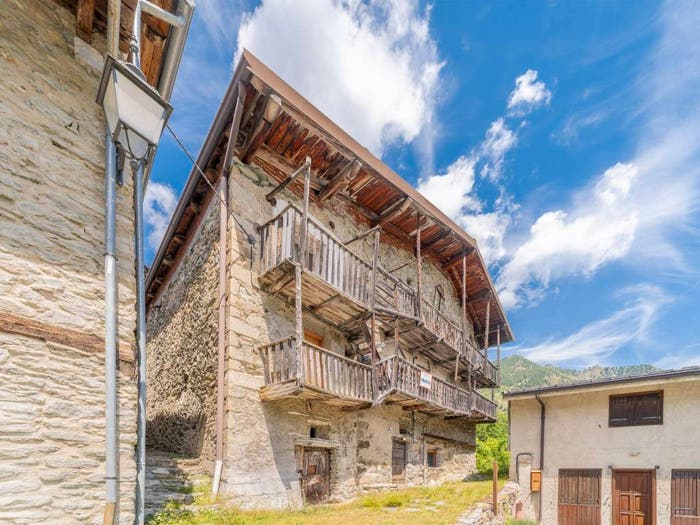 Casa con 5 locali in vendita in Borgata Preit Snc, Centro, Canosio