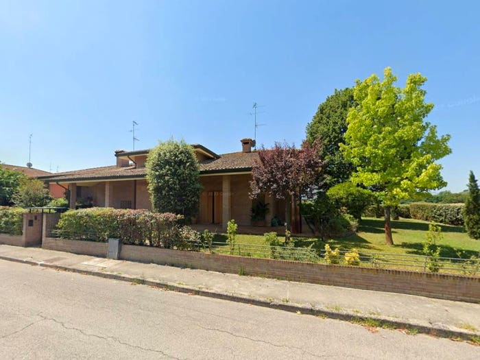 Casa con 6 locali in vendita in Via Giorgio De Chirico, Centro, Argenta