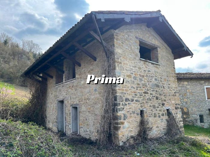 Casa bilocale in vendita in Via Docciola, Montese