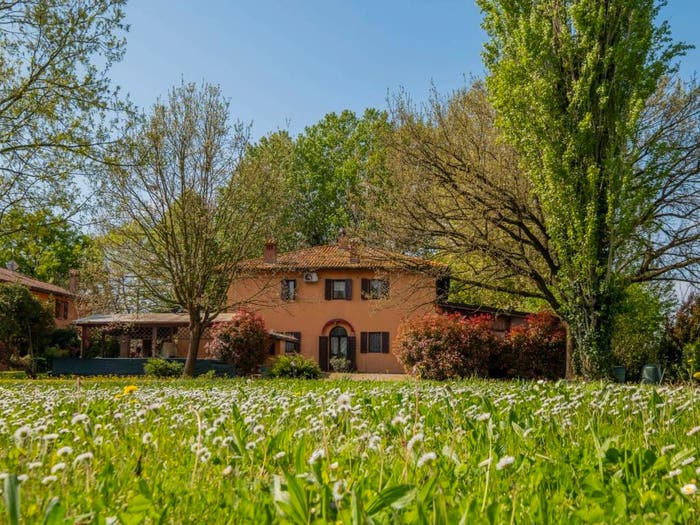 Casa con 6 locali in vendita in Castenaso