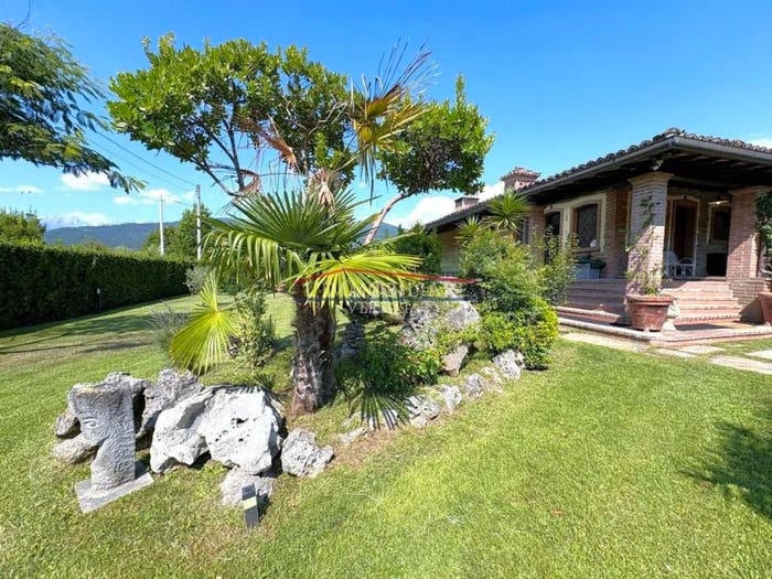 Casa con 5 locali in vendita in Via Fosso Nuovo, Ronchi Poveromo, Massa