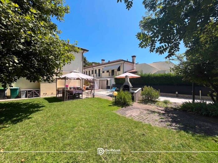 Casa con 5 locali in vendita in Via Leopardi, Centro, Noventa di Piave