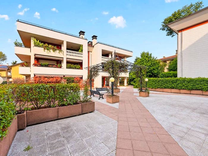Appartamento bilocale in affitto in Via Montecampione, Centro, Arese