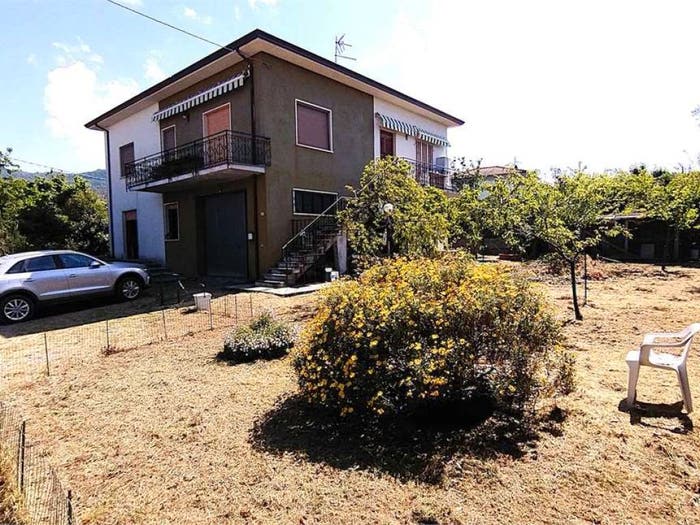 Casa con 6 locali in vendita in via Carbonara, Colombiera Molicciara, Castelnuovo Magra