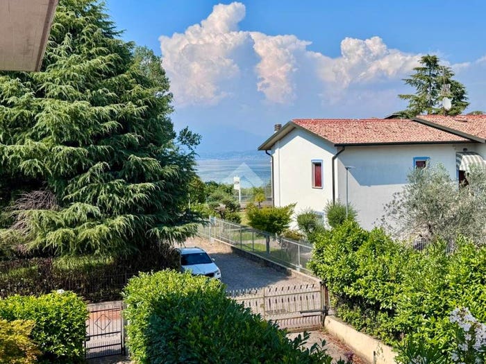 Appartamento trilocale in vendita in Via bassanella, Centro, Peschiera del Garda