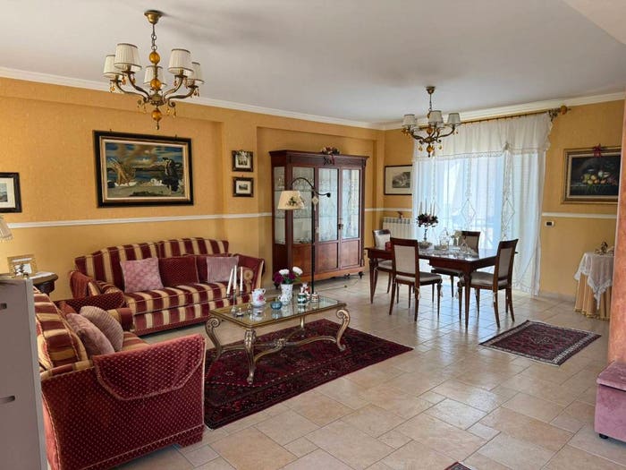 Casa con 6 locali in vendita in Via Sebastiano Catania, San Nullo Sebastiano Catania, Catania