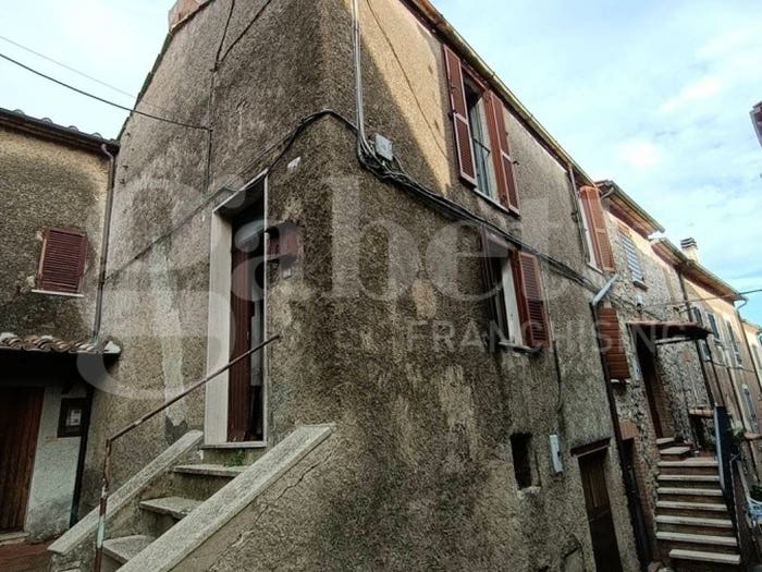 Appartamento quadrilocale in vendita in Via Capita snc, Macchie, Amelia