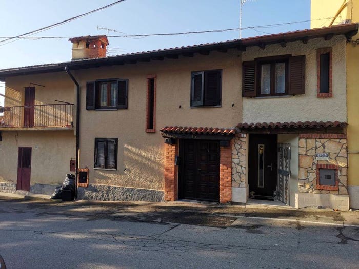 Casa trilocale in vendita in Via Laveno, Centro, Cittiglio