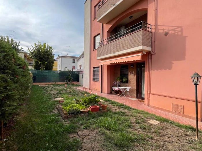 Appartamento trilocale in vendita in Via Amerigo Vespucci, Mirandola