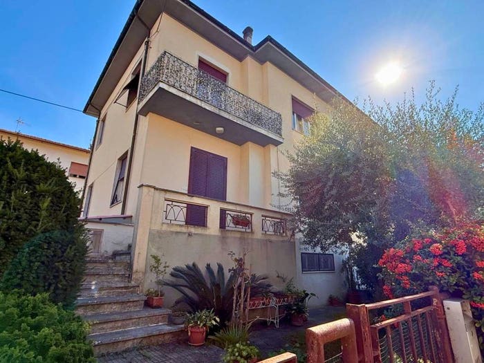 Casa con 5 locali in vendita in Via Enea Melosi, Sant'Anna, Lucca