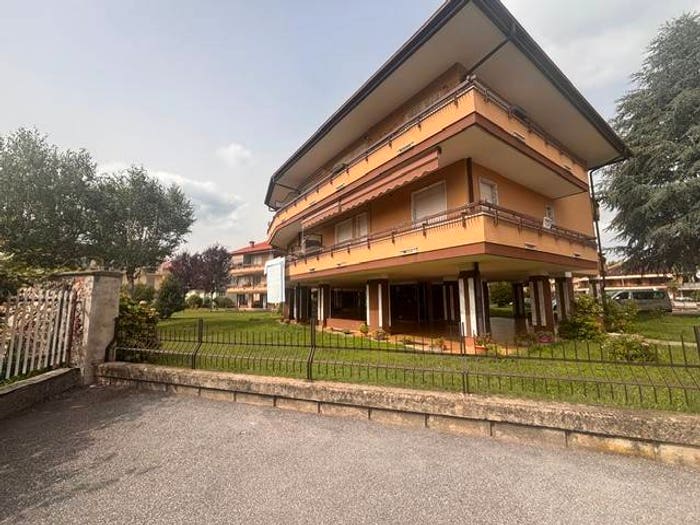 Appartamento trilocale in vendita in Via Marmora, Confreria, Cuneo