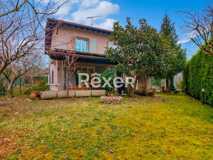 Casa quadrilocale in vendita in Via Val di Sur, Val Di Sur San Michele, Gardone Riviera