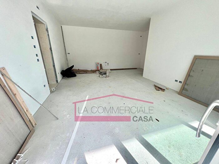 Appartamento con 5 locali in vendita in Piazza Pio X, Centro, Mogliano Veneto