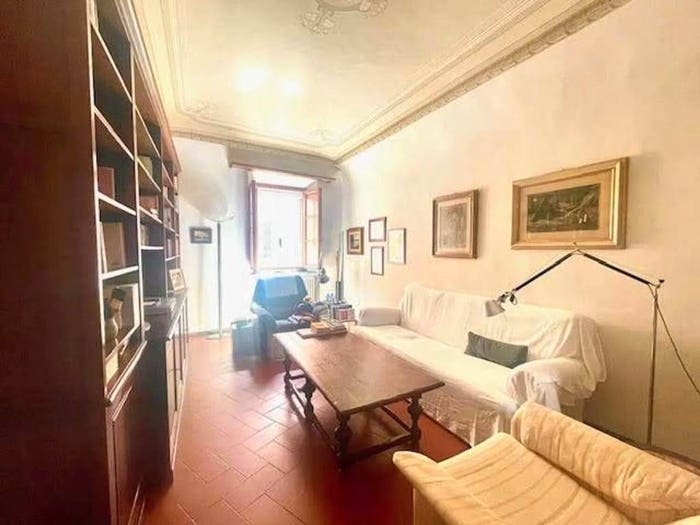 Appartamento con 6 locali in vendita in Via Santa Maria, Santa Maria, Pisa