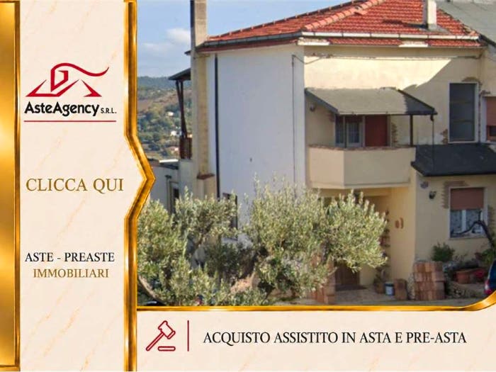 Casa con 6 locali in vendita in Via Vicenne, Fara Filiorum Petri