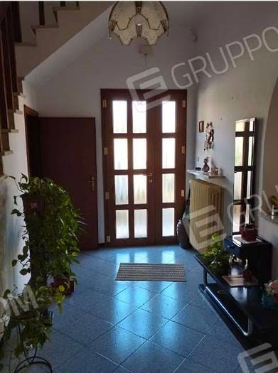 Casa con 6 locali in vendita in Via f muratori snc, Centro, Argenta