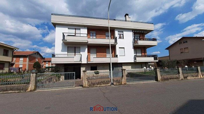 Appartamento con 12 locali in vendita in Via Cesare Pavese, Citta' Di Castello