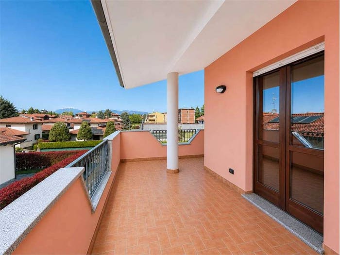 Appartamento quadrilocale in vendita in Via Romagna A, Bernareggio