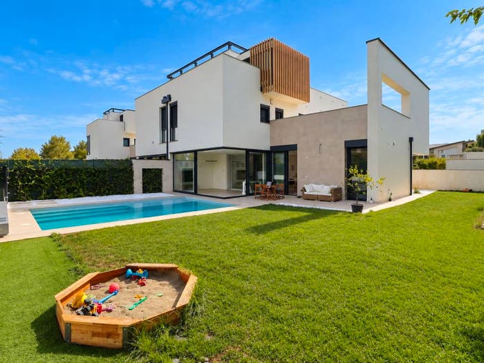Casa con 6 locali in vendita in Via Marco Biagi, Eurosia Santa Margherita, Parma