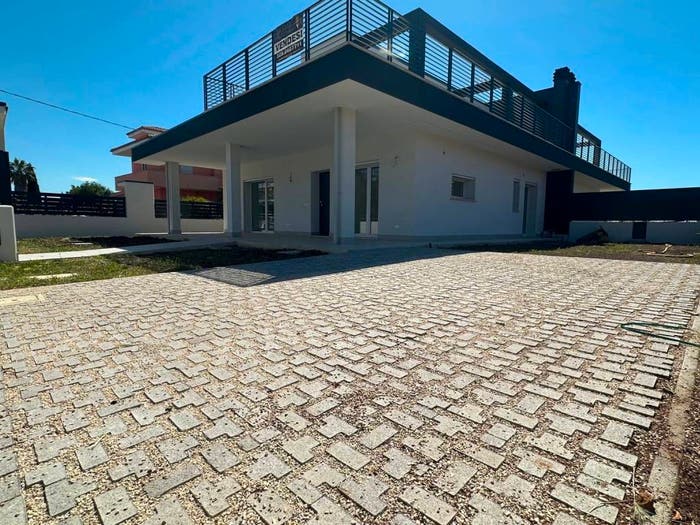 Casa trilocale in vendita in Via Matera, Torre del Padiglione Carano, Aprilia