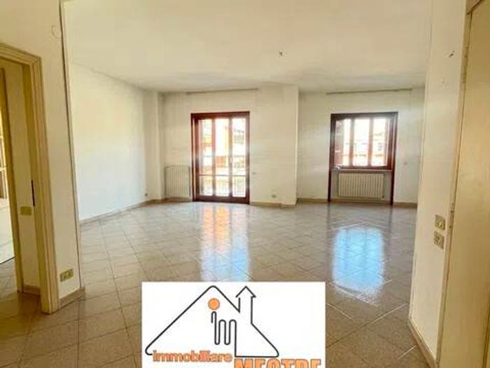 Appartamento con 6 locali in vendita in Via Francesco Scandone No Number, A Annarumma A Gasperi F Tedesco, Avellino