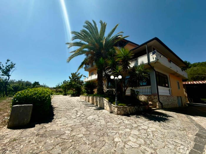 Casa con 6 locali in vendita in Strada Provinciale SSbisPaduli, Paduli