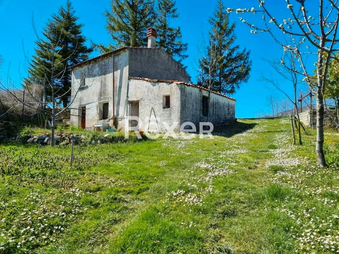 Casa bilocale in vendita in Via Roma, Sant'Angelo del Pesco