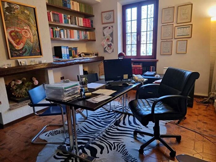 Appartamento con 5 locali in vendita in Via Cesare Battisti, Centro, Viareggio