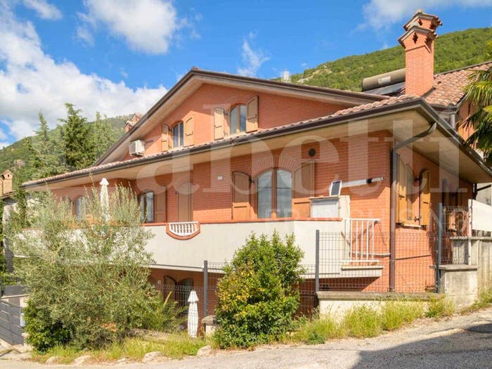 Casa in vendita in Via dell'Assino, Semonte Casamorcia, Gubbio
