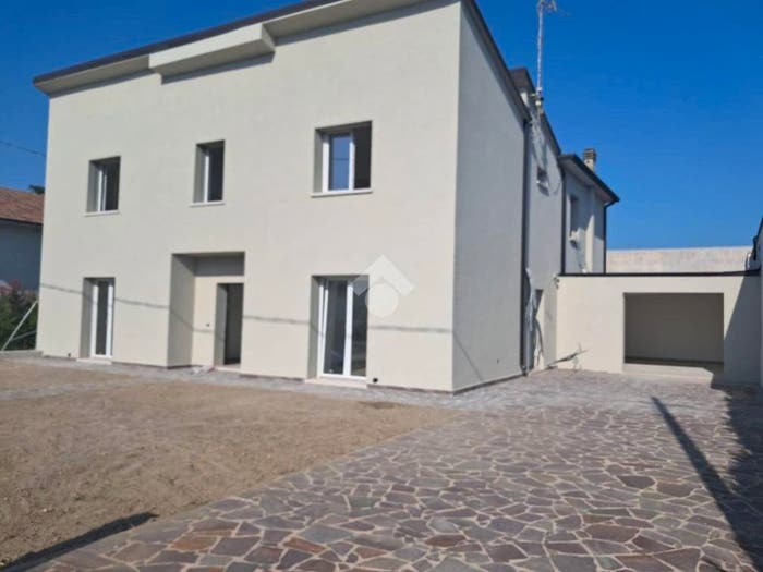 Casa con 6 locali in vendita in Via della Repubblica, Centro, Lagosanto
