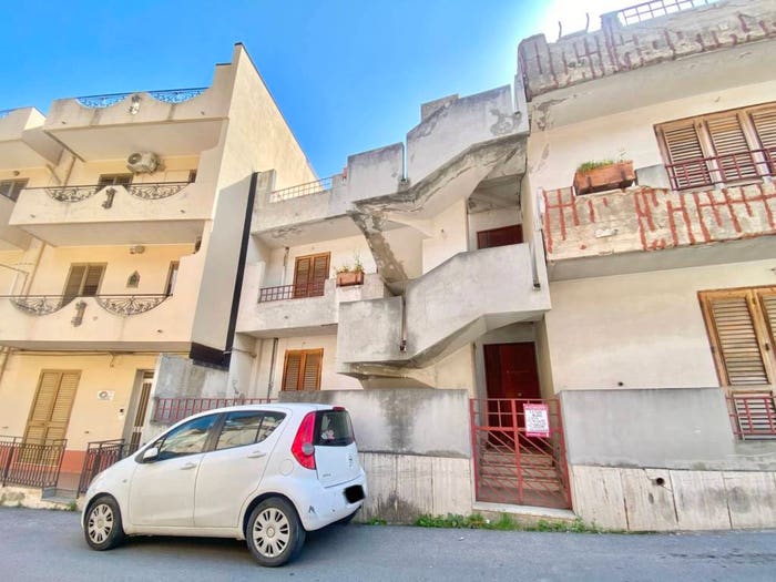 Casa con 6 locali in vendita in SP, Santa Margherita Santo Stefano, Messina