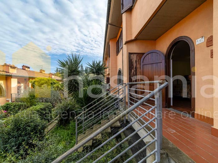 Appartamento trilocale in vendita in Via dello Spedale, Montemerano, Manciano