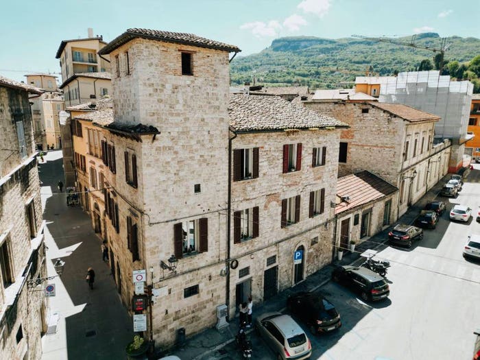 Casa con 6 locali in vendita in Via Benedetto Cairoli, Ascoli Piceno