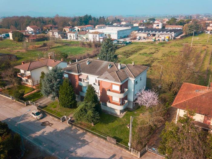 Appartamento quadrilocale in vendita in Via Rio Cozzi, Villanova, Forlì