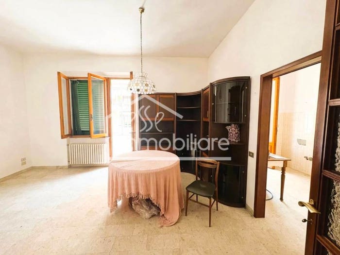 Casa con 6 locali in vendita in Via Benvenuto Cellini, Pretura Sanzio, Empoli