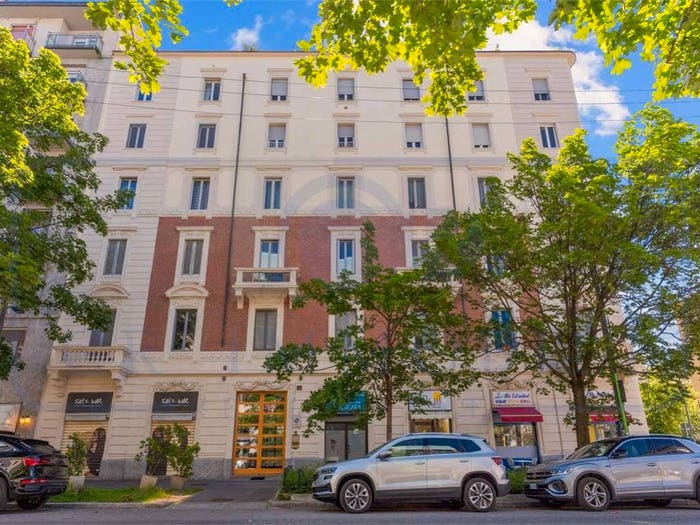 Appartamento trilocale in vendita in Via Guglielmo Silva, Monte Rosa Lotto, Milano