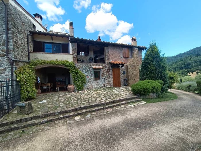 Casa con 6 locali in vendita in località Dudda, Greve in Chianti