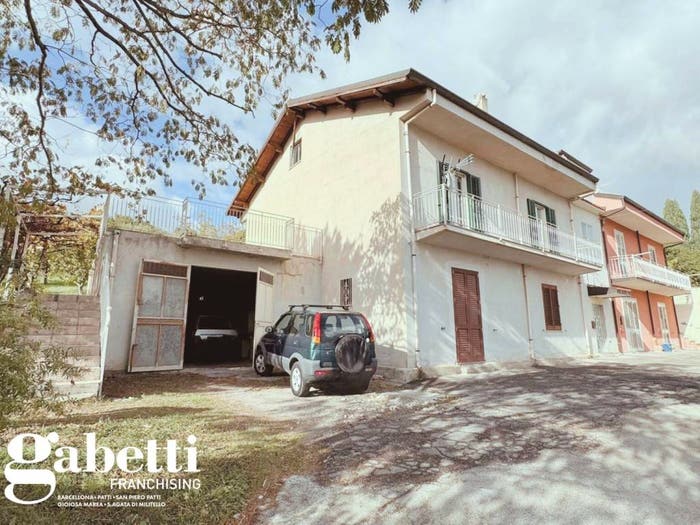 Casa con 5 locali in vendita in CDA SCATTIOLA SNC, Patti