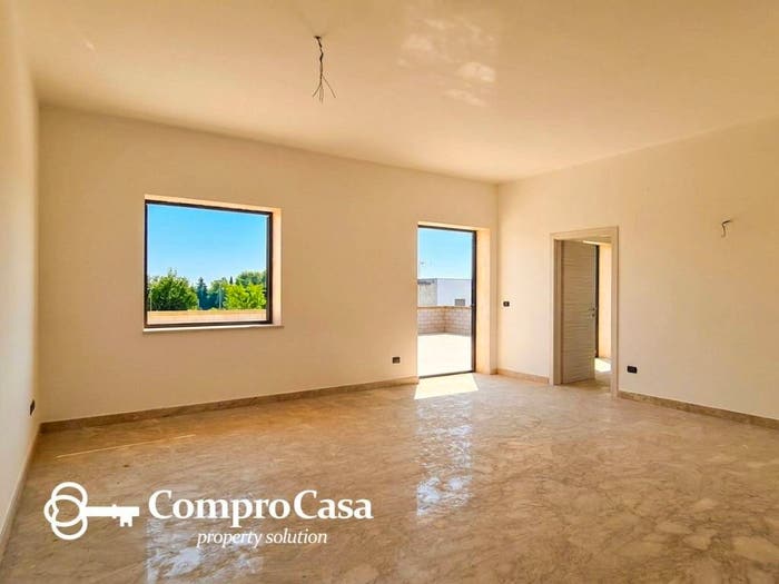 Appartamento quadrilocale in vendita in Via Giuseppe Grasso, Salice Salentino