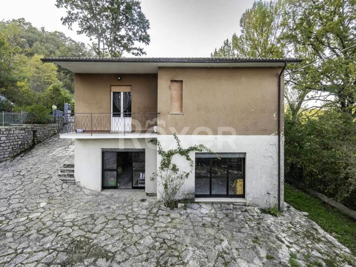 Casa con 6 locali in vendita in Vocabolo Corniole, Pietralunga